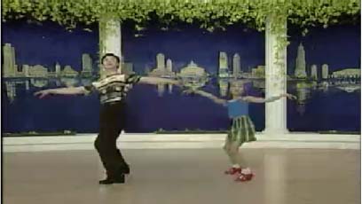 视频流行舞教学转身行进接造型结束(组合十三)